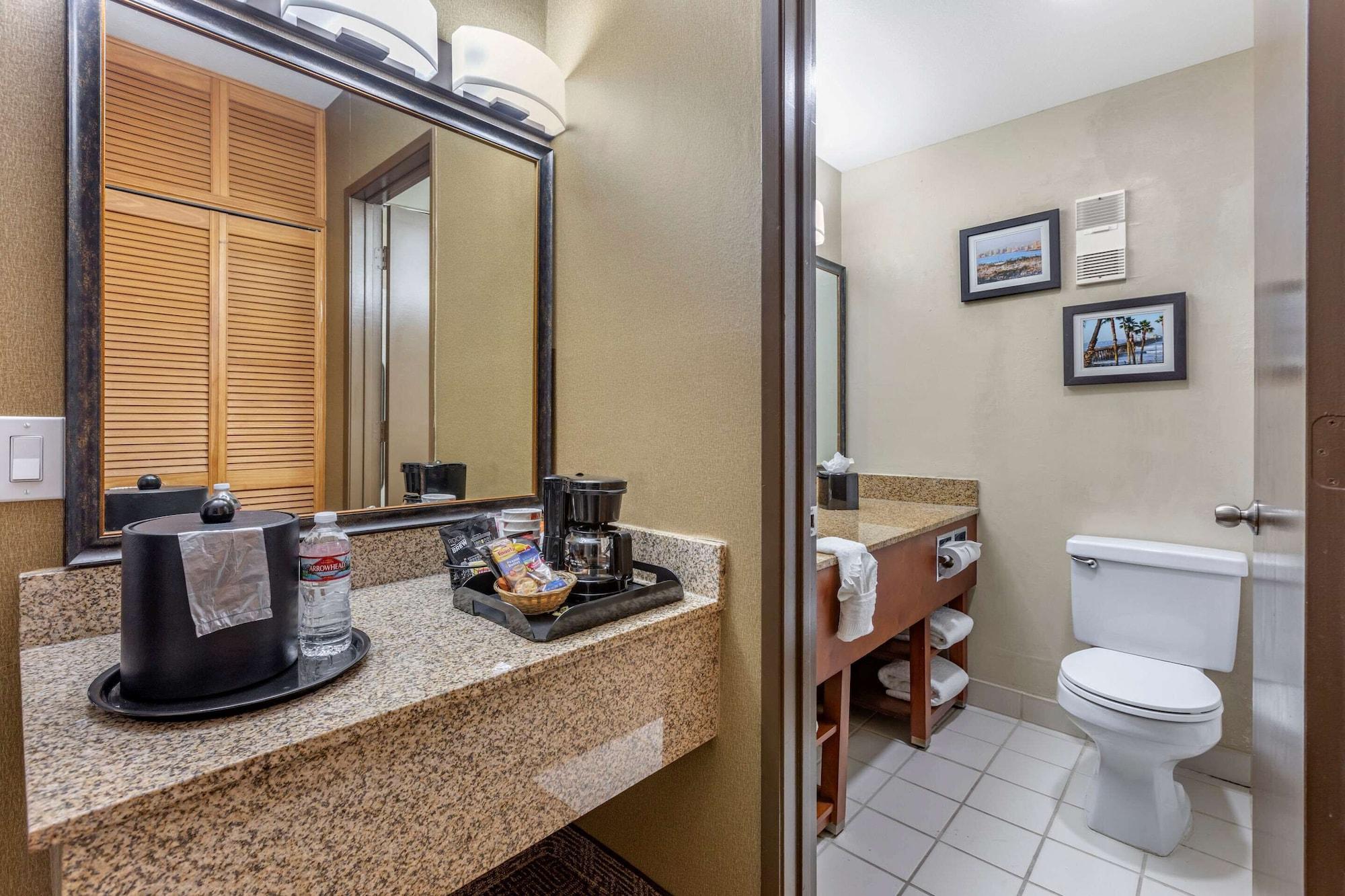 Comfort San Diego North County Inn