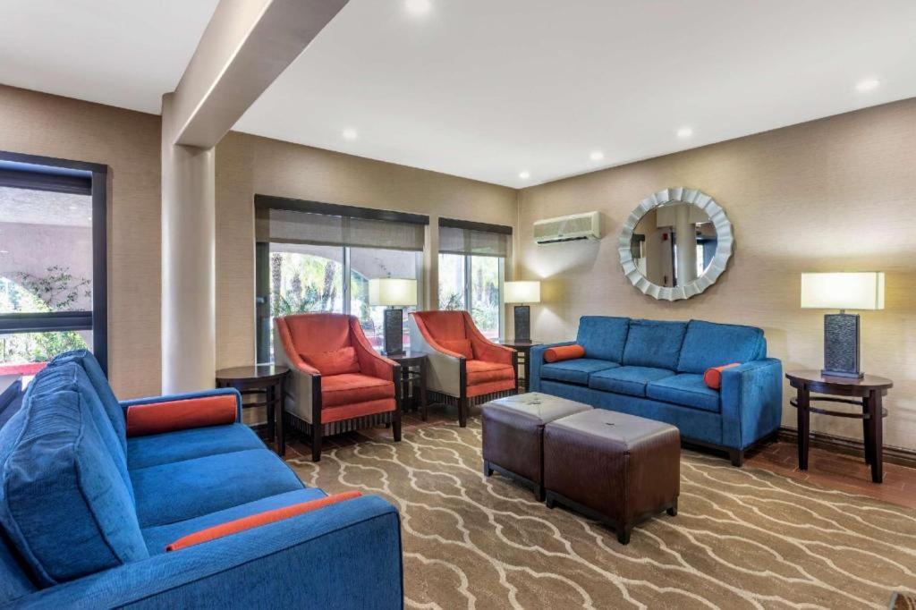 Inn Comfort San Diego North County 2*