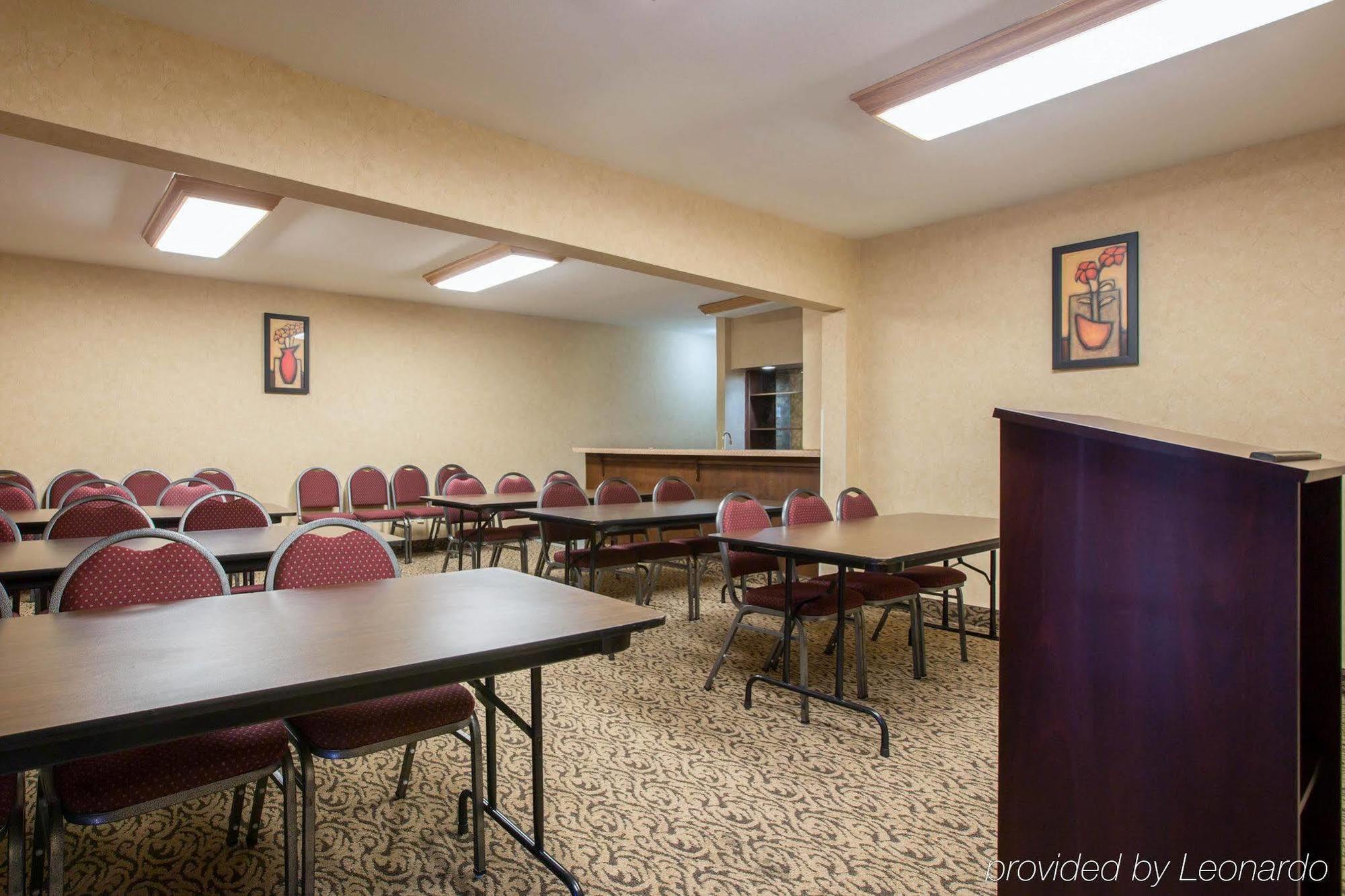 Comfort San Diego North County Inn 2*