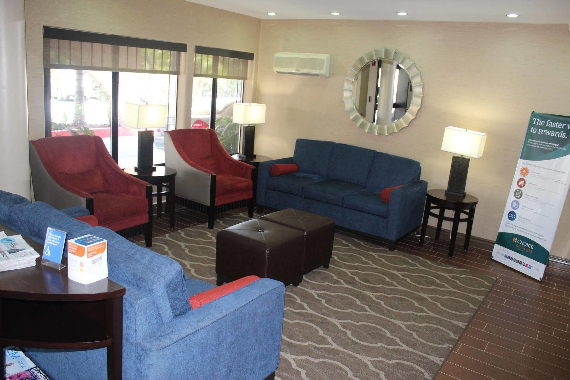 Inn Comfort San Diego North County 2*