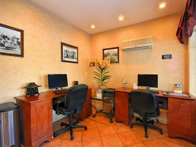 Comfort San Diego North County 2*
