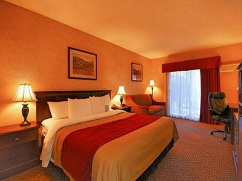 Inn Comfort San Diego North County 2*